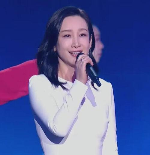 央视镜头明星,央视镜头捕捉明星风采瞬间