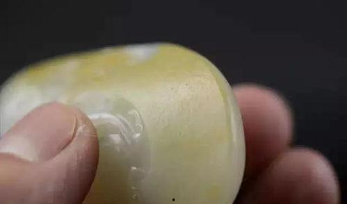 怎么看籽料有划痕,探究籽料划痕成因与鉴定技巧