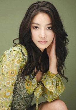 韩国明星照片背景图,揭秘照片背后的时尚背景