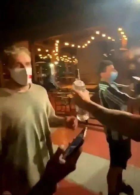 美国网红洗衣服视频