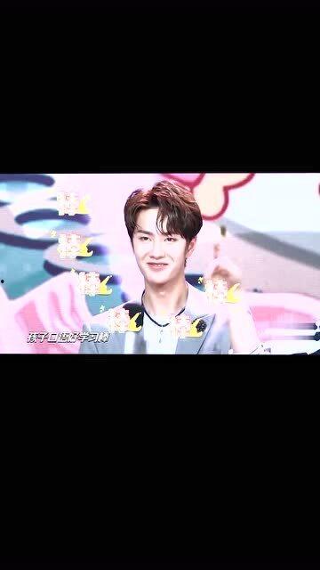 综艺明星搞笑断句图片,幽默瞬间，笑点连连